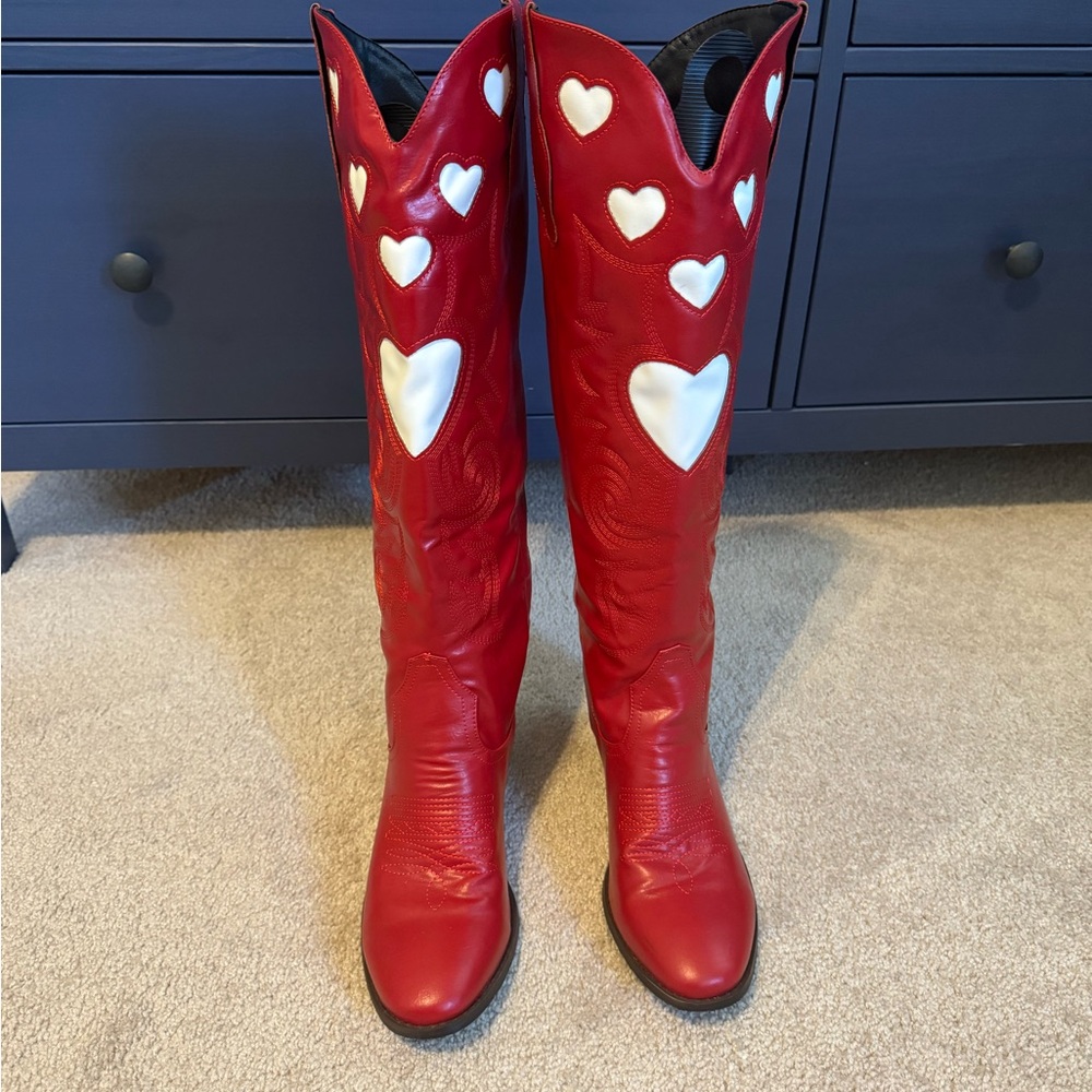 Heart detail cowboy boots